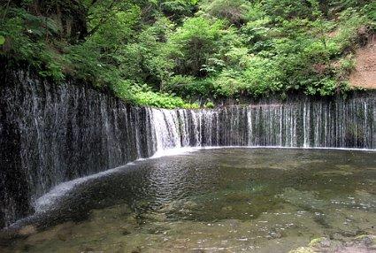 黑魂3咒爹强还是法爷强